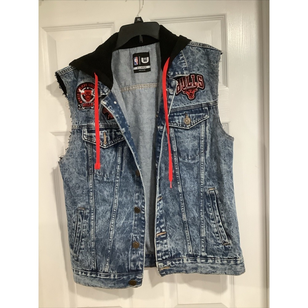 Chicago Bulls World Tour NBA Denim Jean Vest Size X Large EXCELLENT